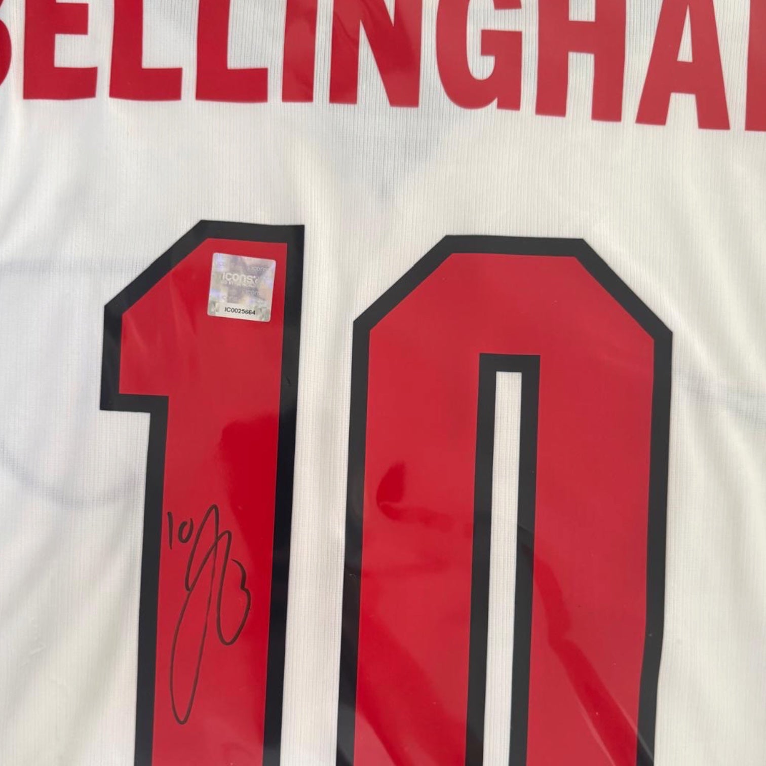 Jude Bellingham Official 2026 FIFA World Cup Back Signed England 2026 Home Shirt in Deluxe packaging
